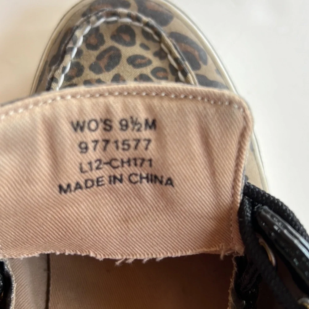 Sperry black patent