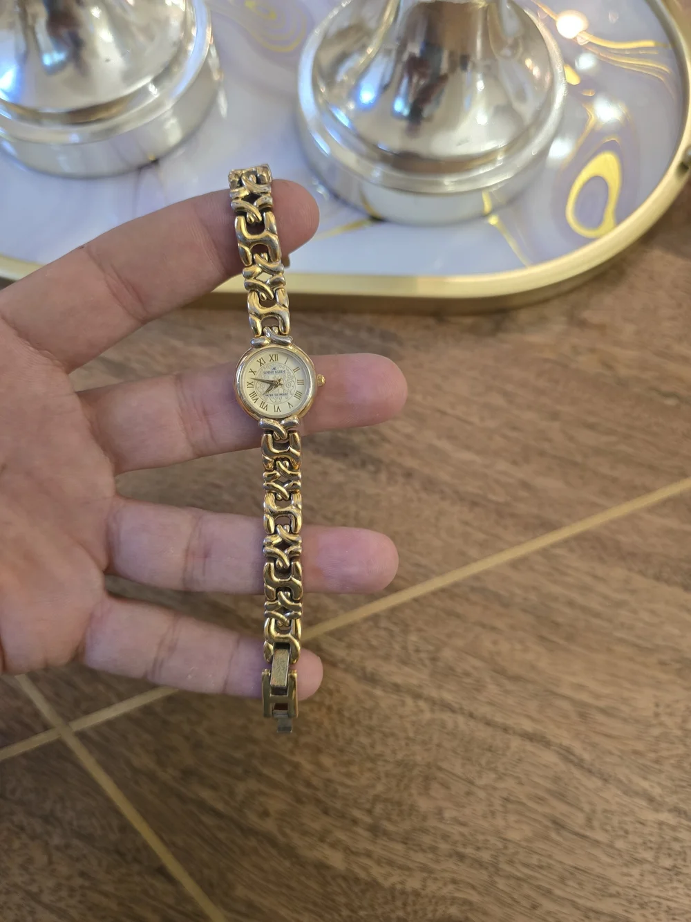 Anne Klein complements clear