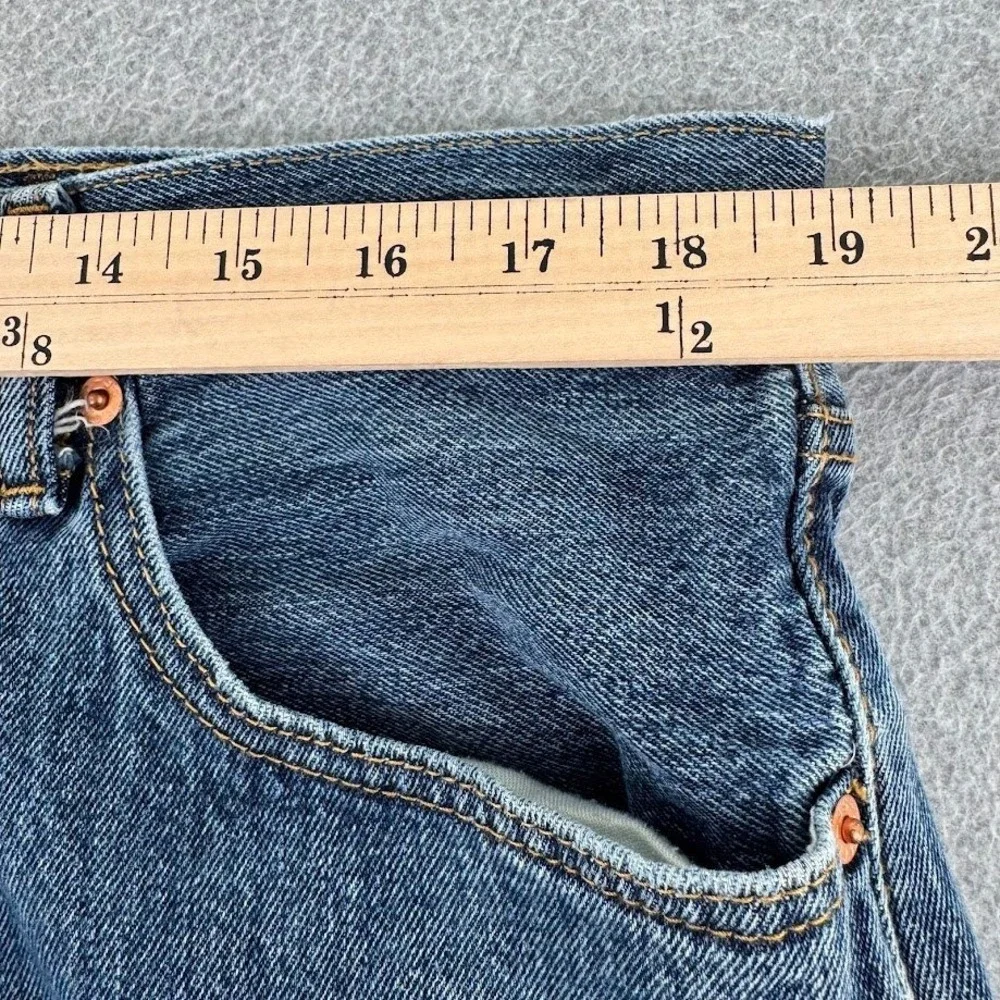 Levis before purchasing