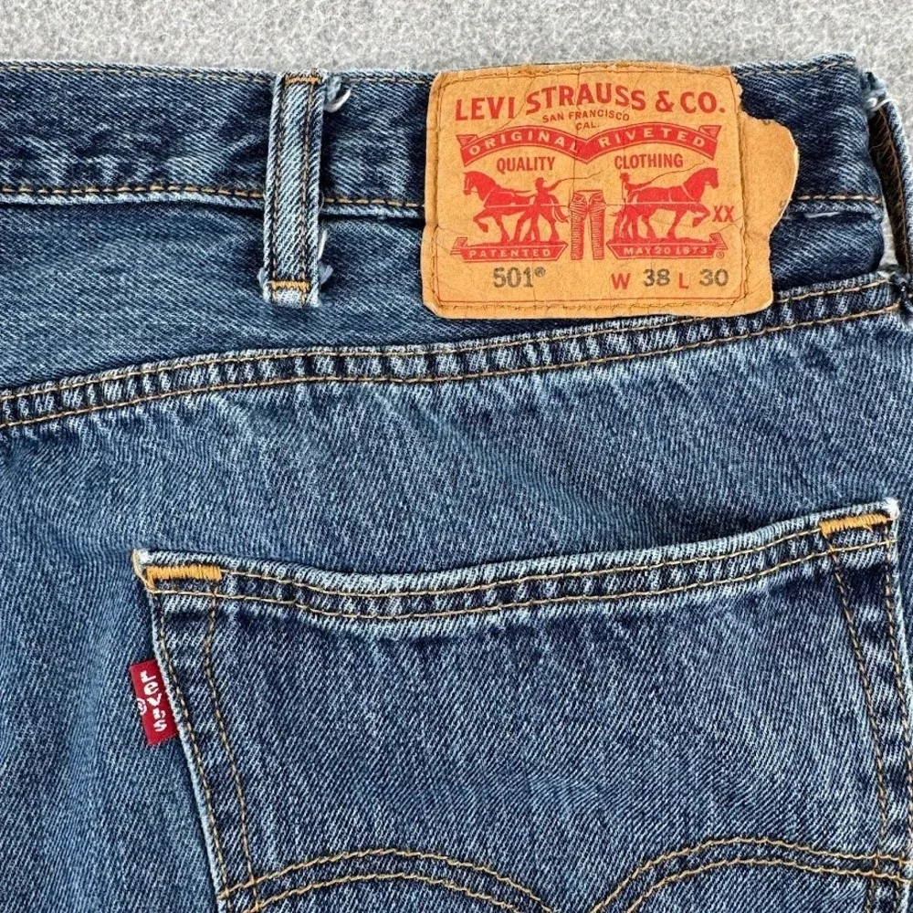 Levis before purchasing
