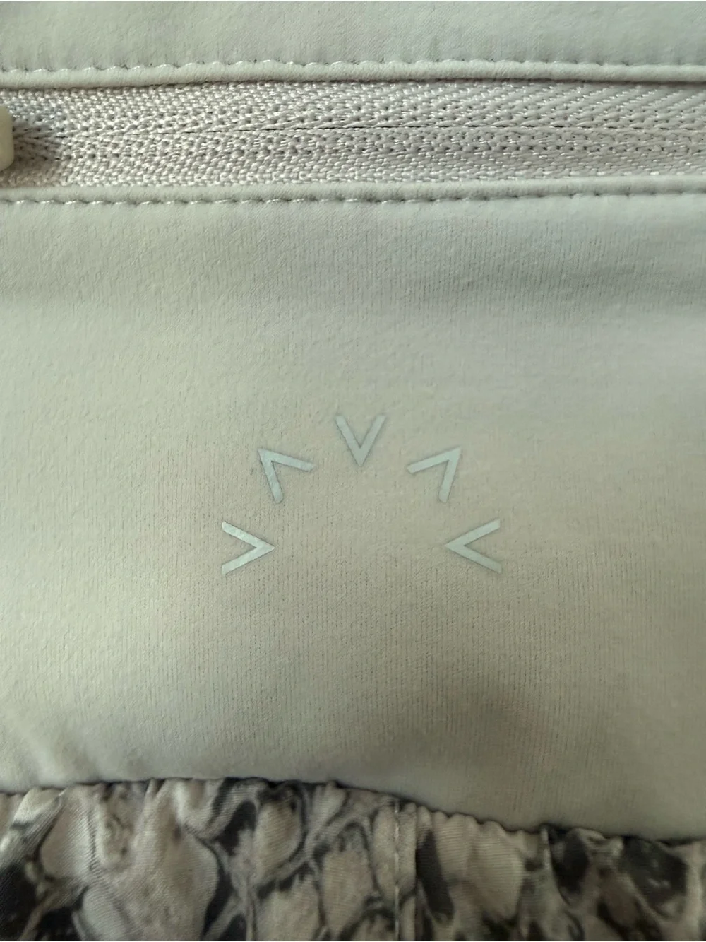 Varley 4” size