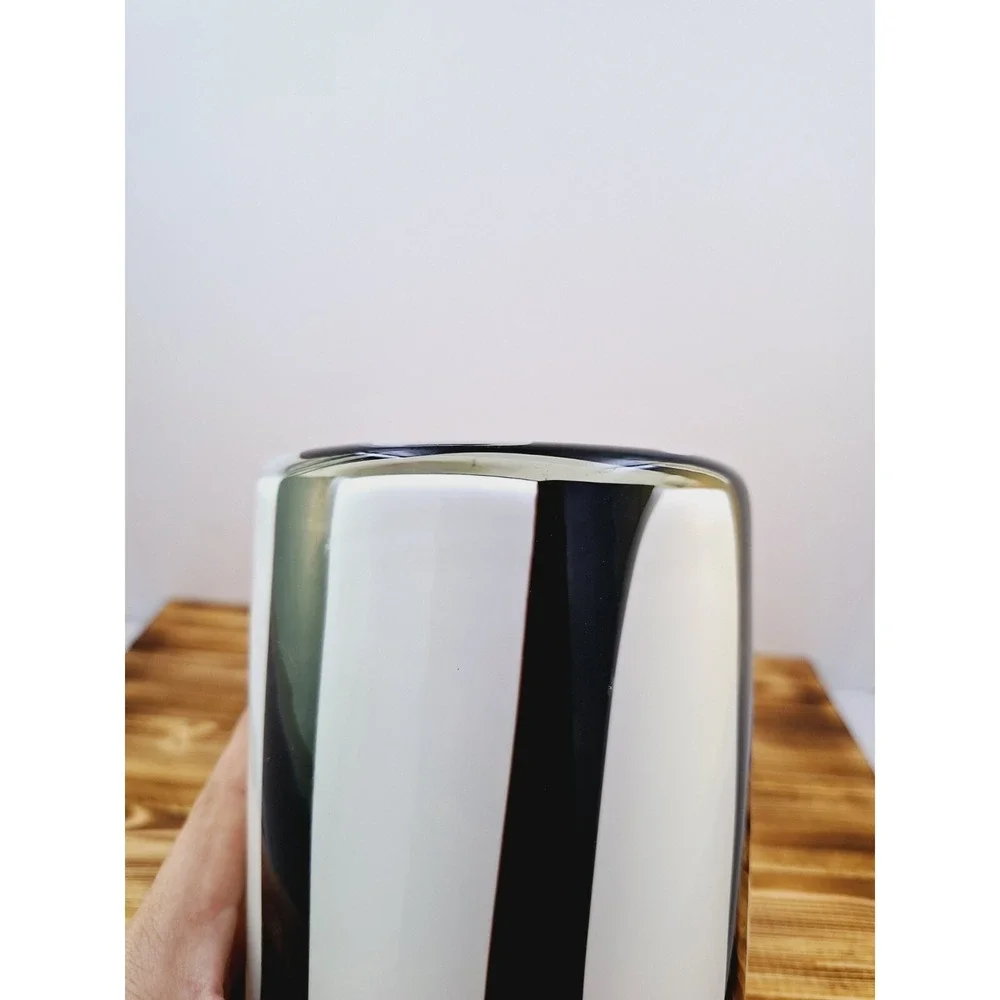 Unmarked postmodern black