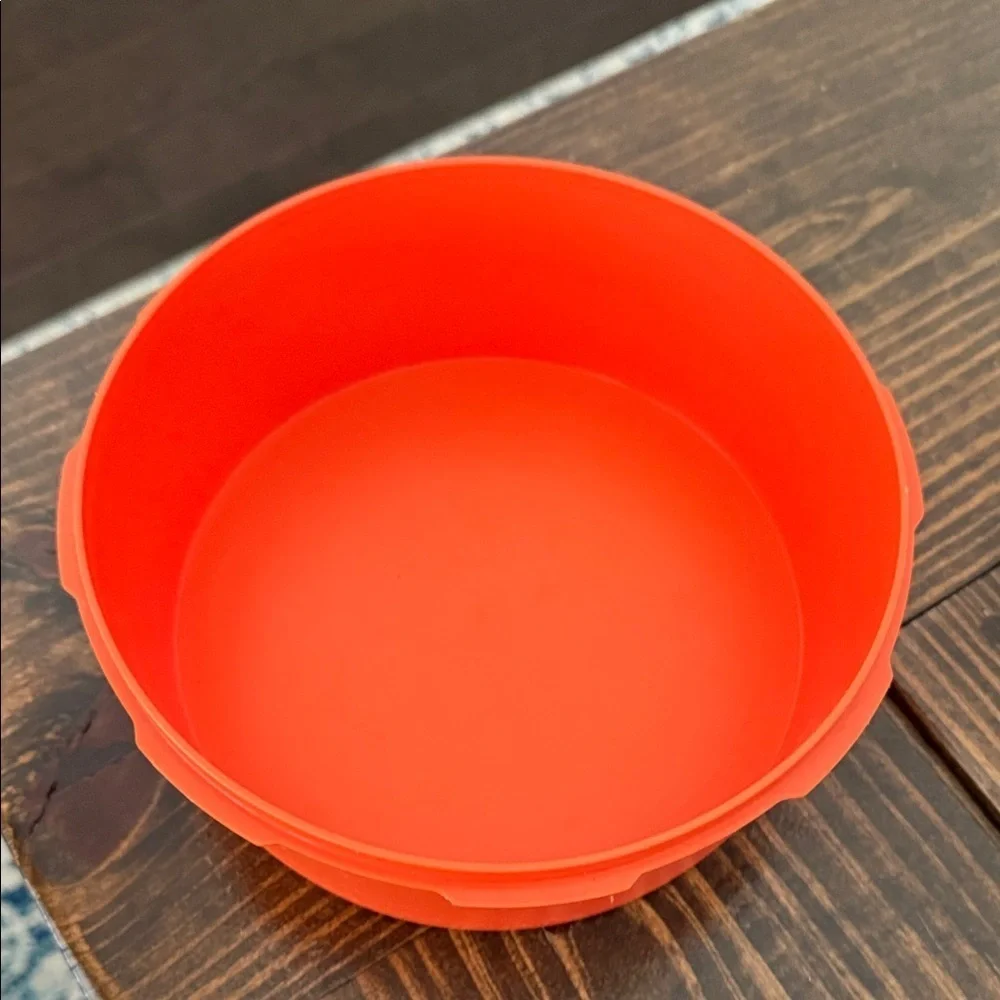Tupperware bright sturdy