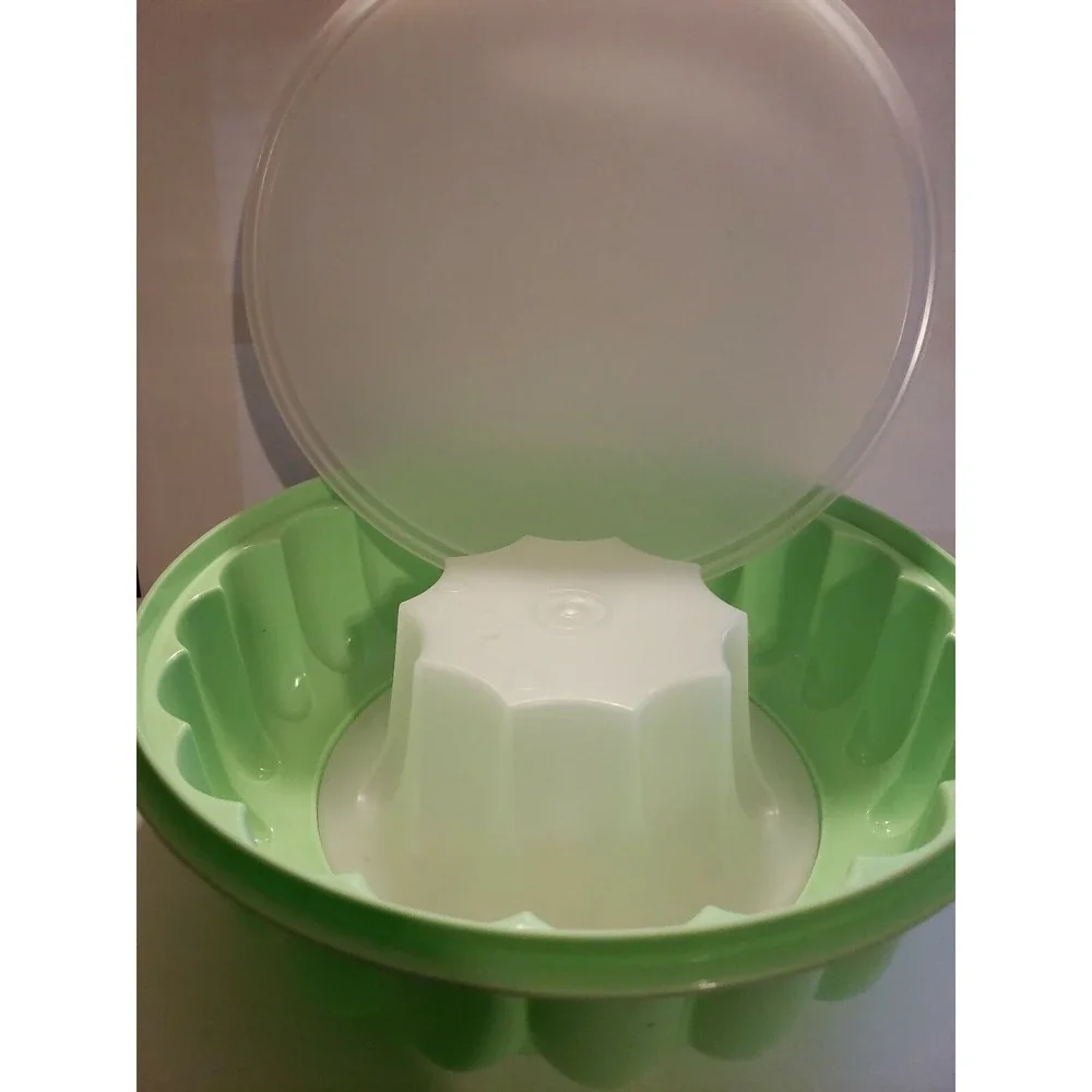 Tupperware vintage mint