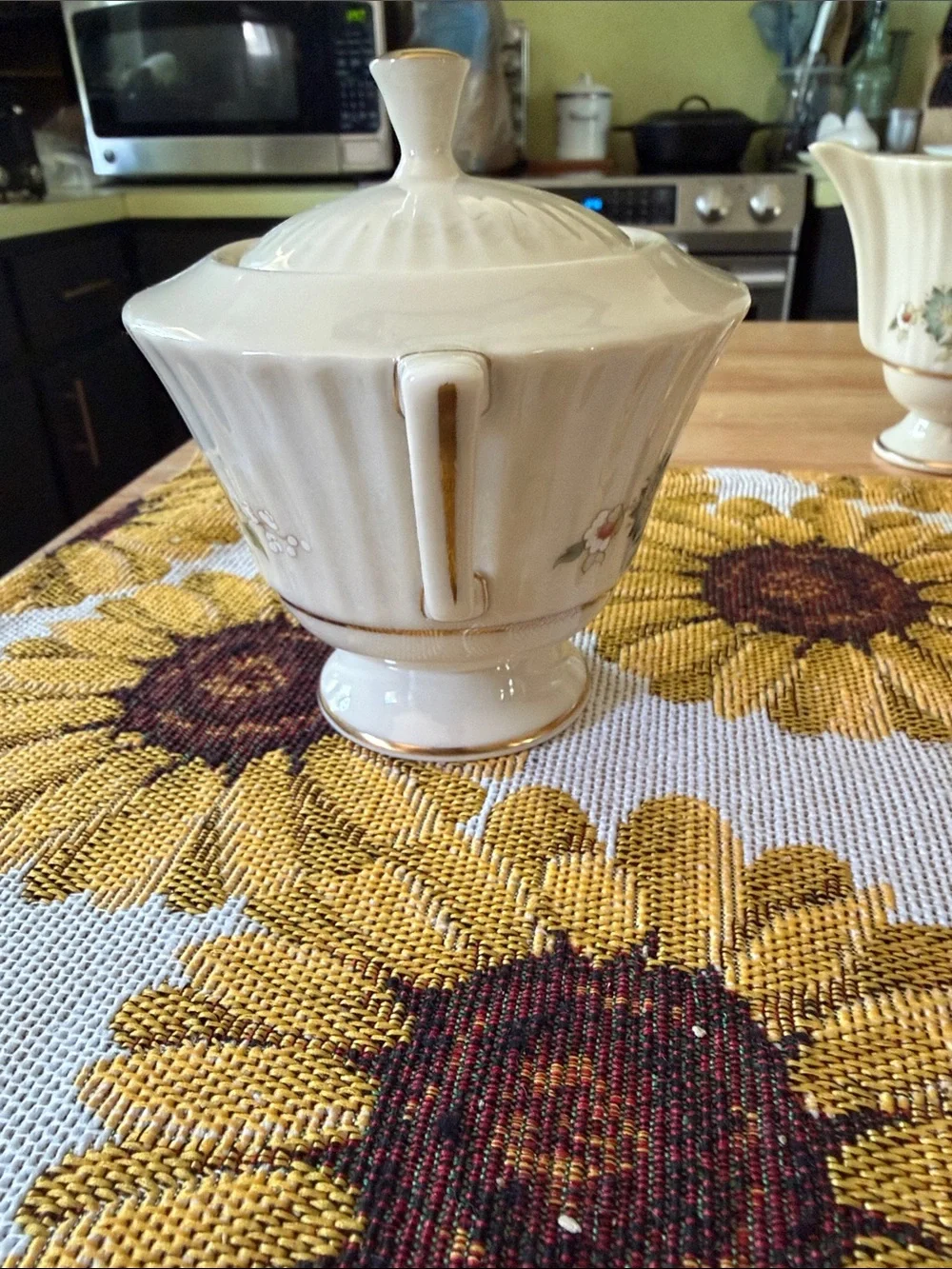 Lenox vintage temple