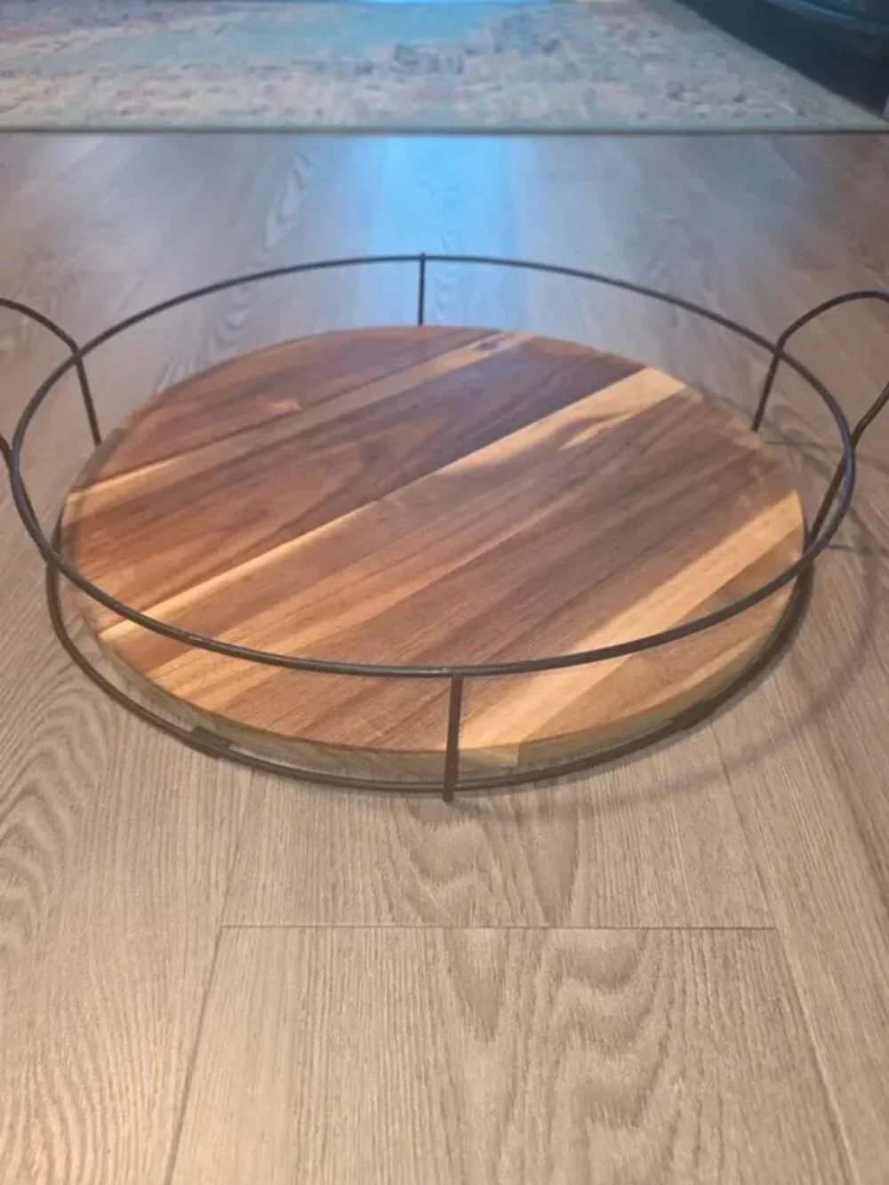 List without brand round wooden