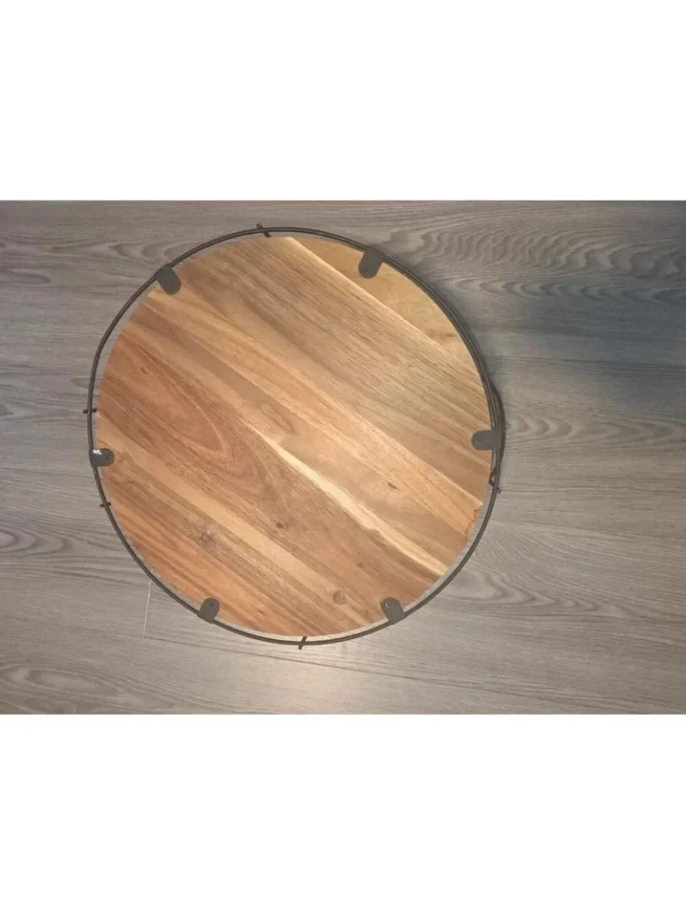 List without brand round wooden