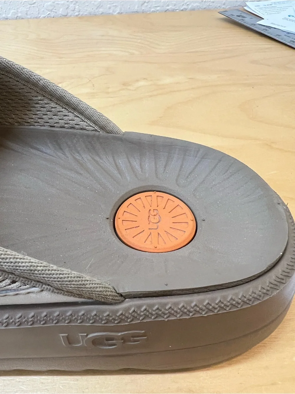 UGG lightweight slip