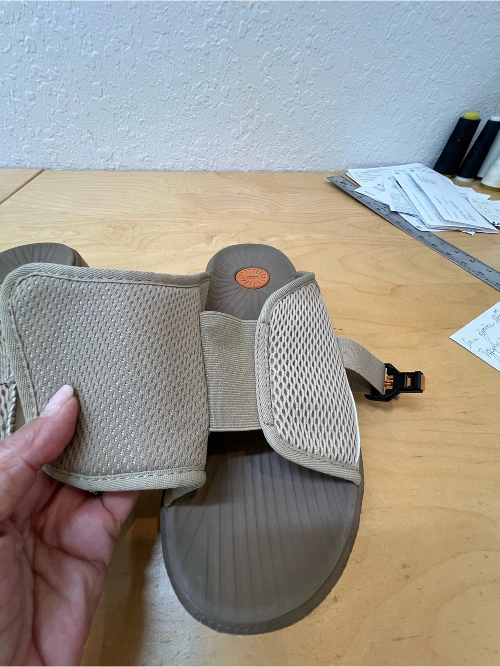 UGG lightweight slip
