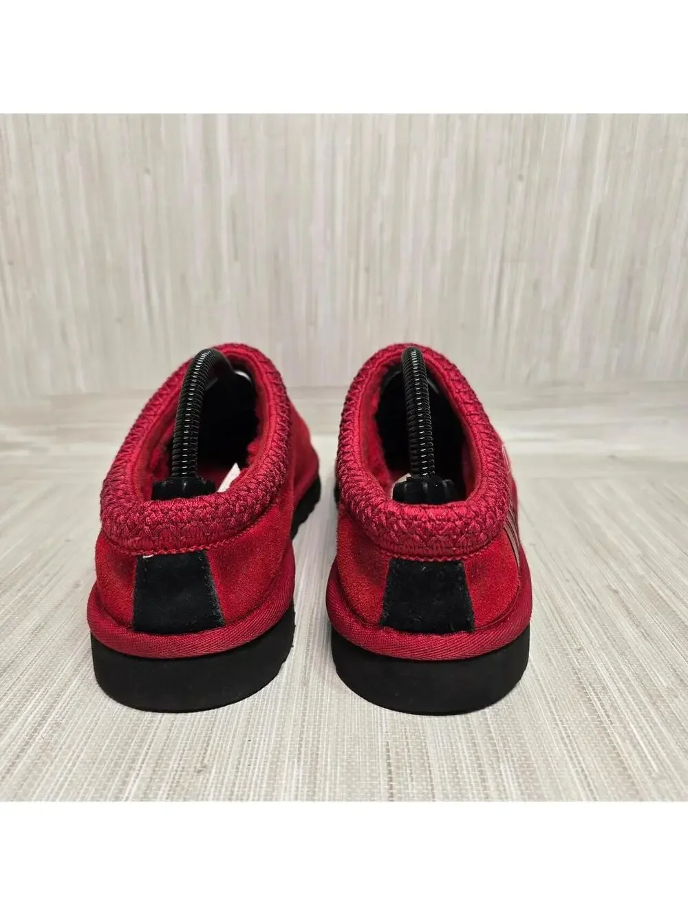 UGG men’s red