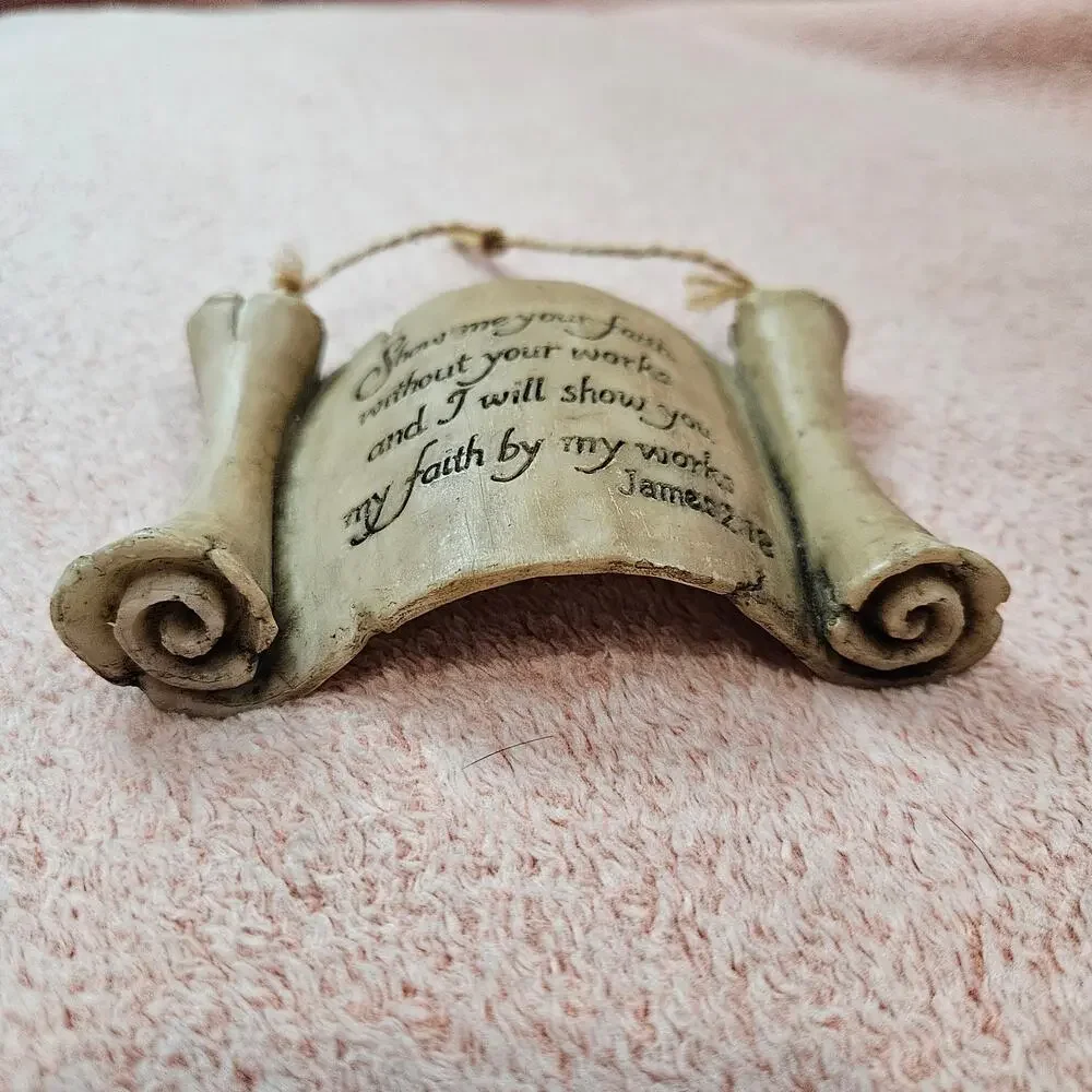 Unknown decorative scroll