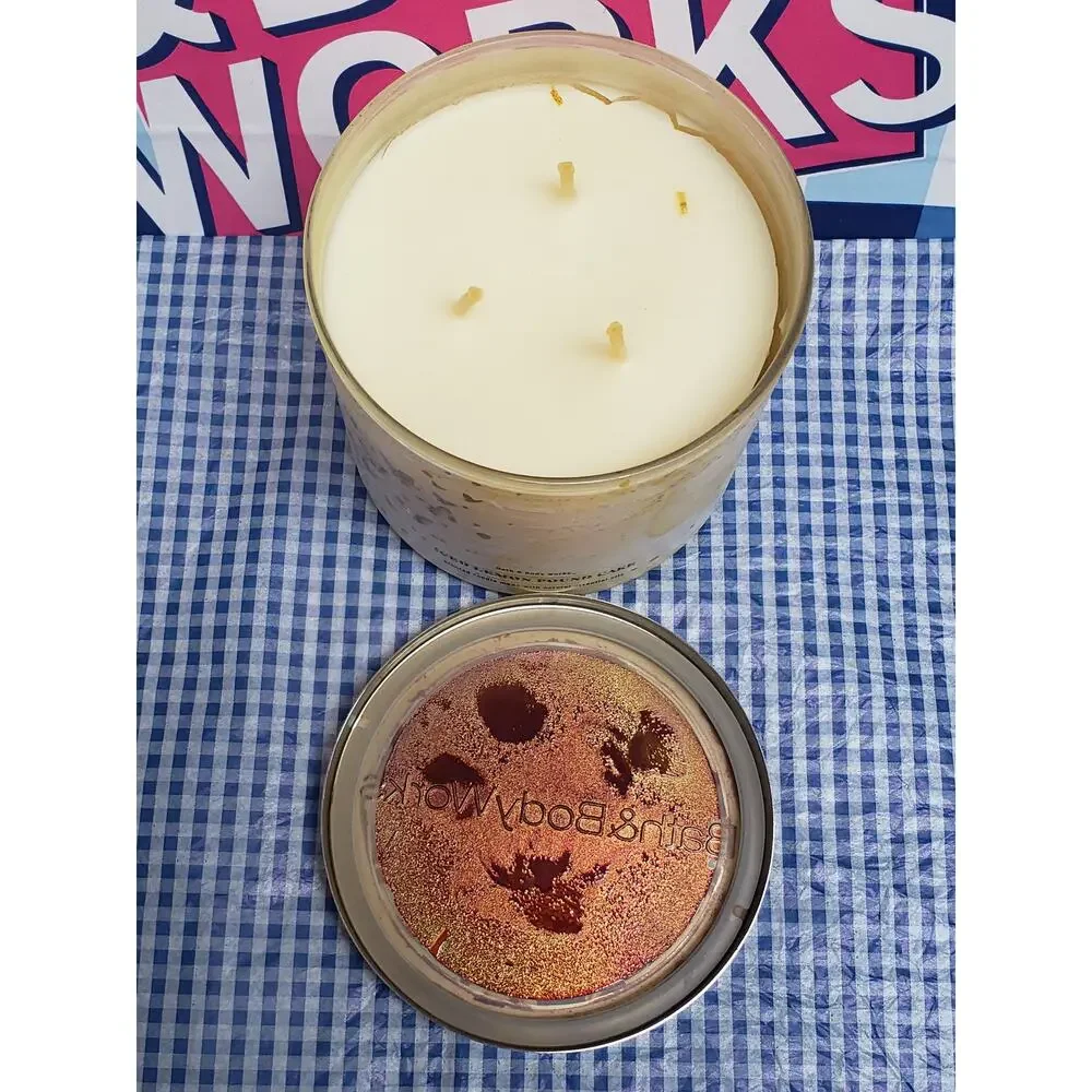 Bath & Body Works bath body