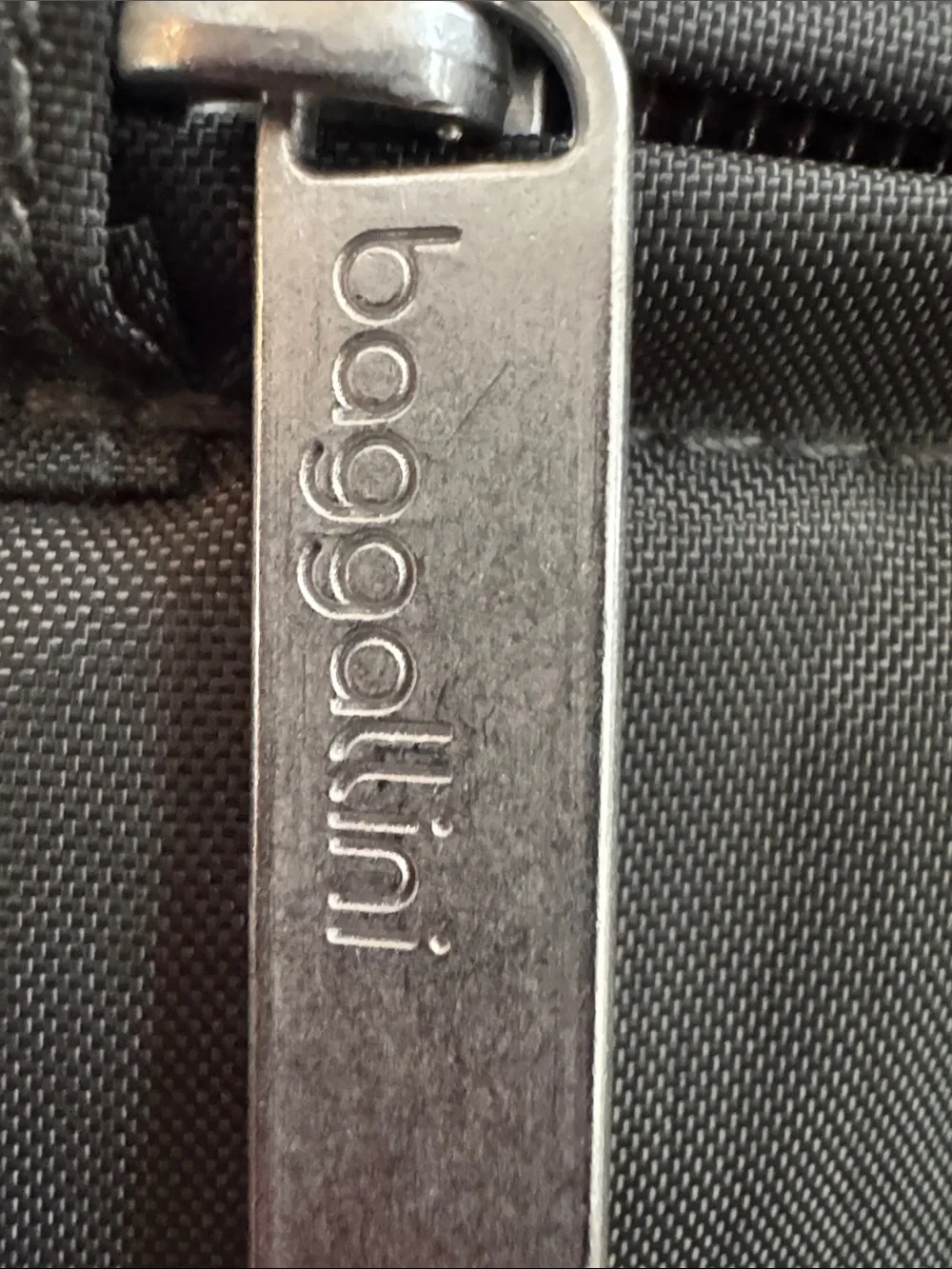 Baggallini straps nylon durable