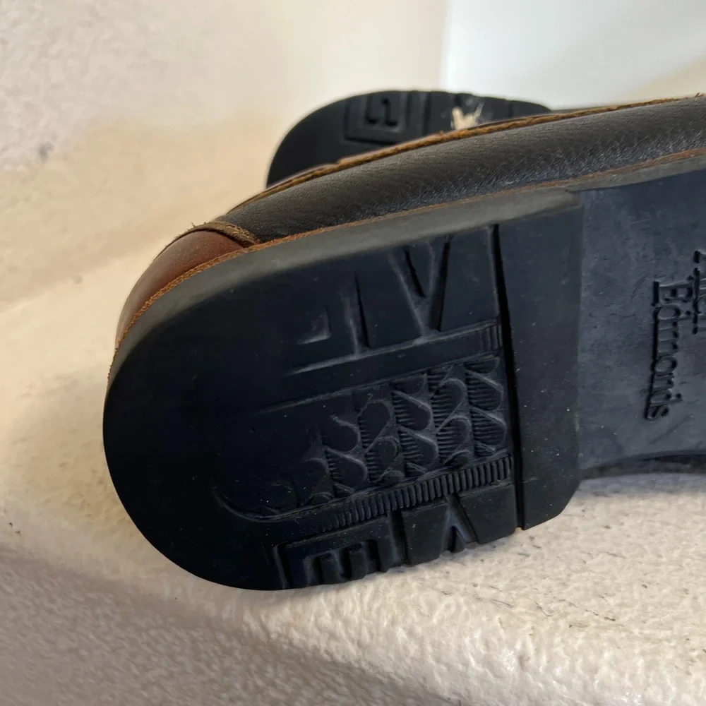 Allen Edmonds questions leave