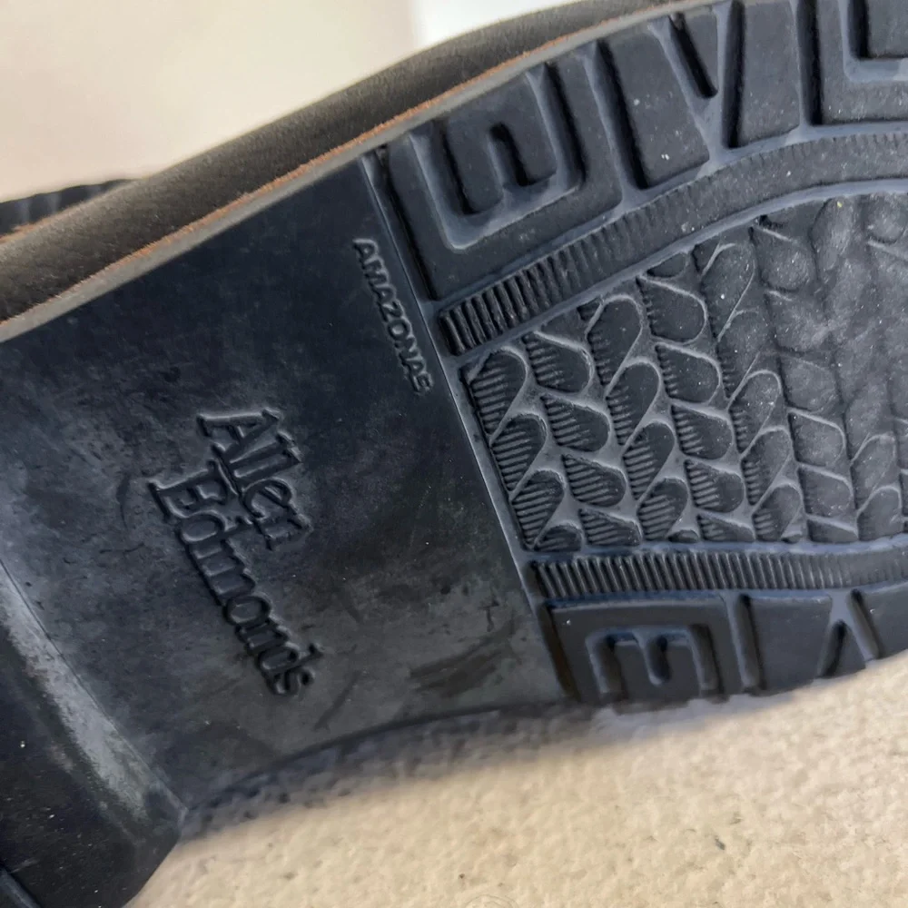 Allen Edmonds questions leave
