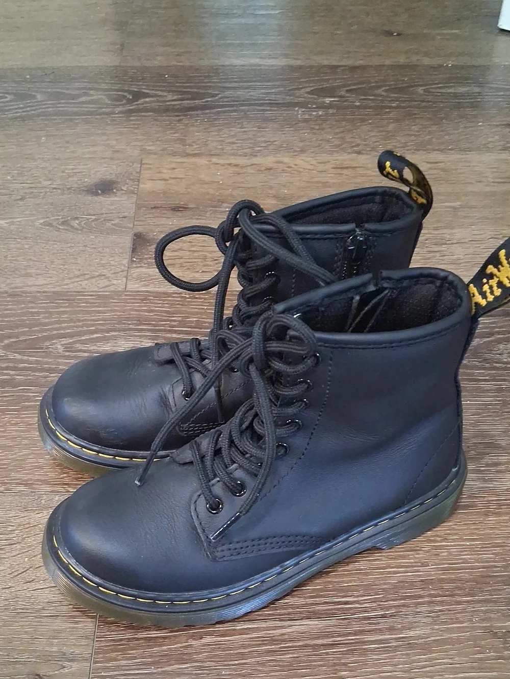 Dr. Martens excellent as