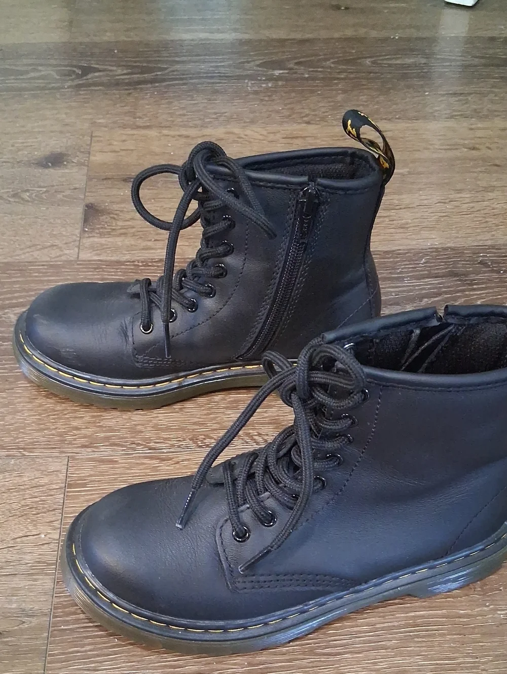 Dr. Martens excellent as