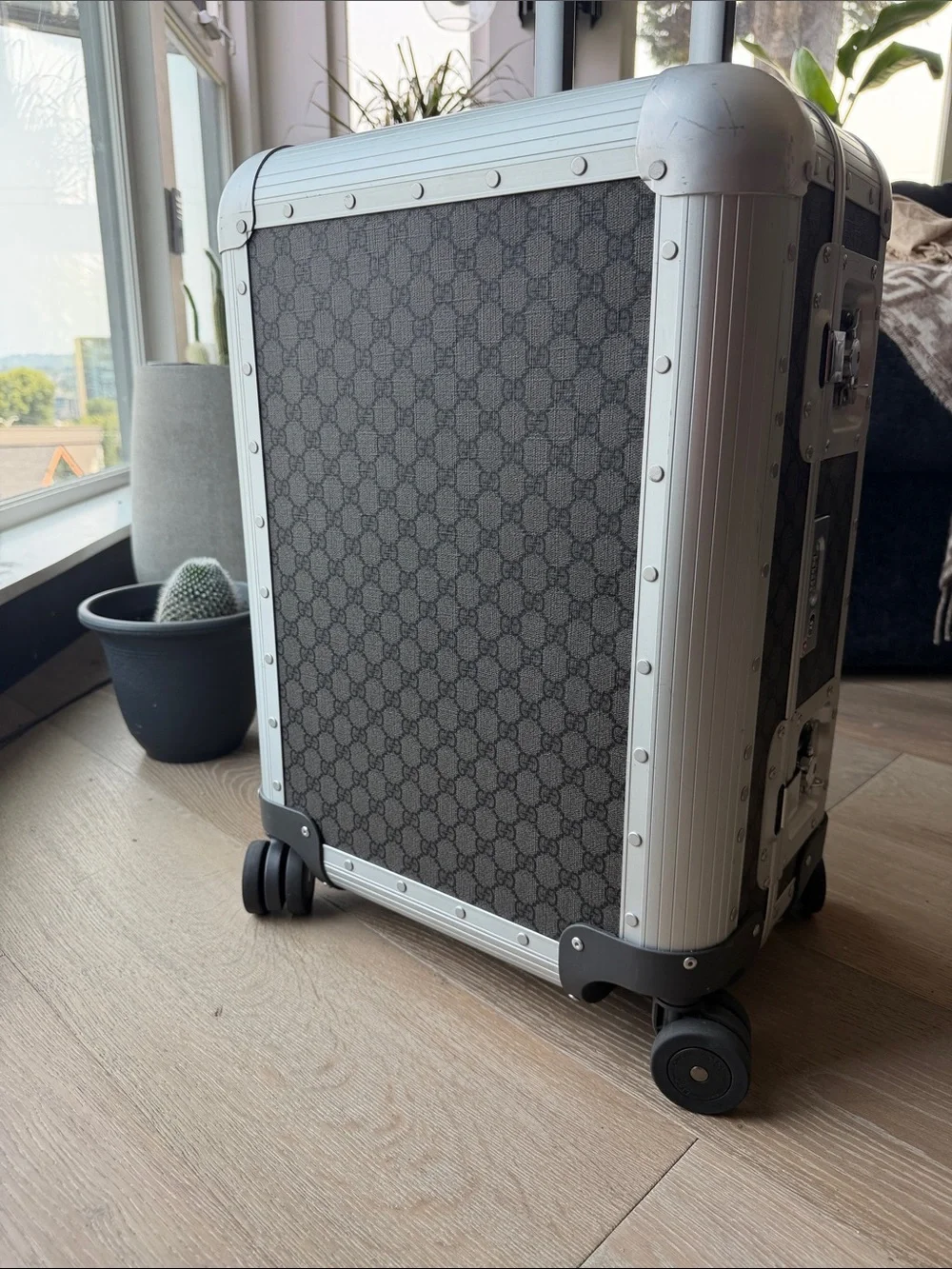 Gucci hard shell