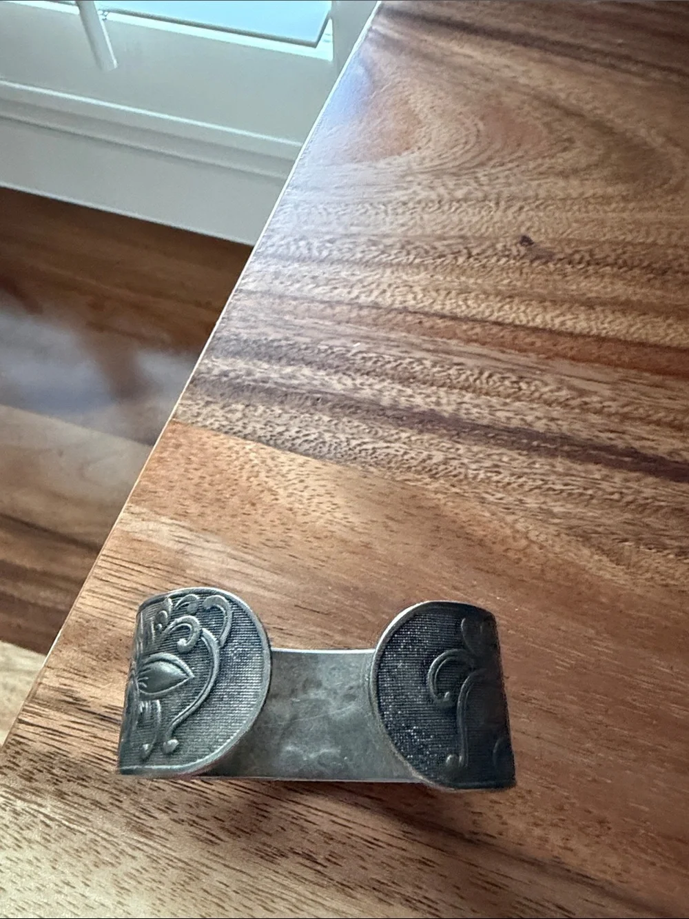 N/A bold silver