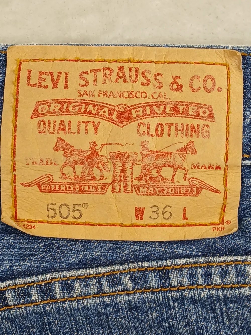 Levis classic straight