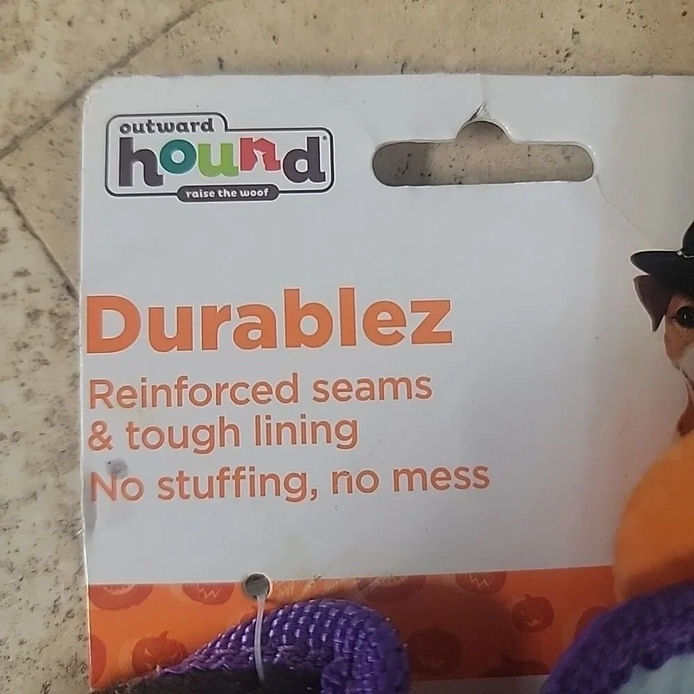Outward Hound ground durablez hound