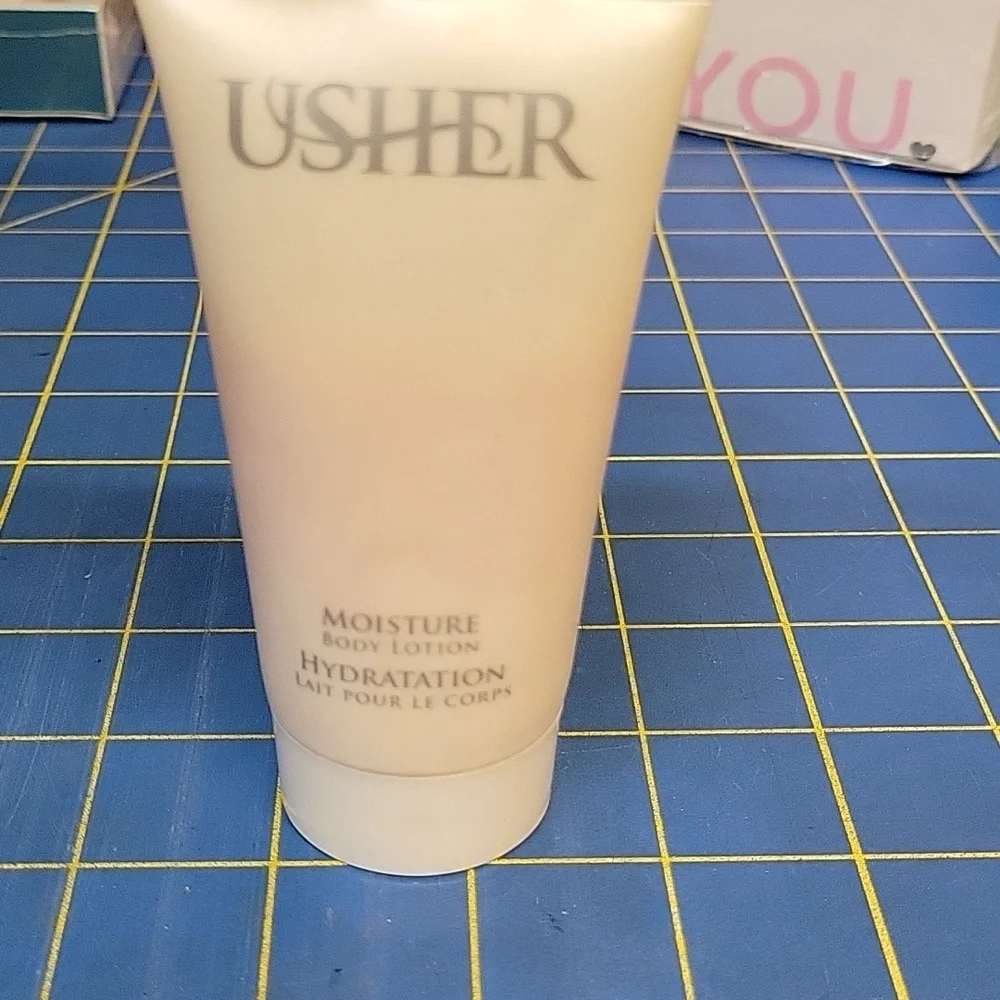 Usher elegant body