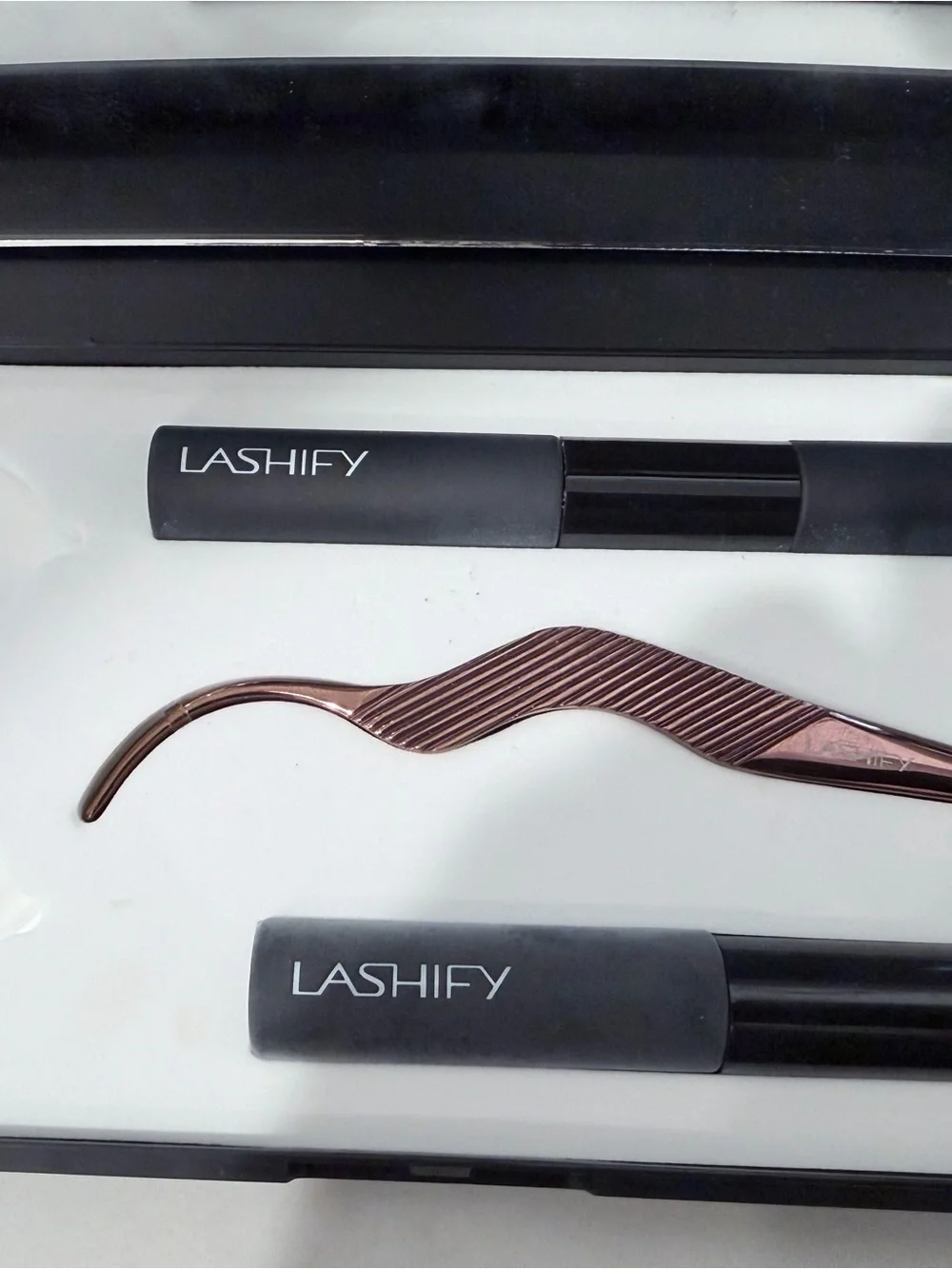 LASHIFY cables packaged