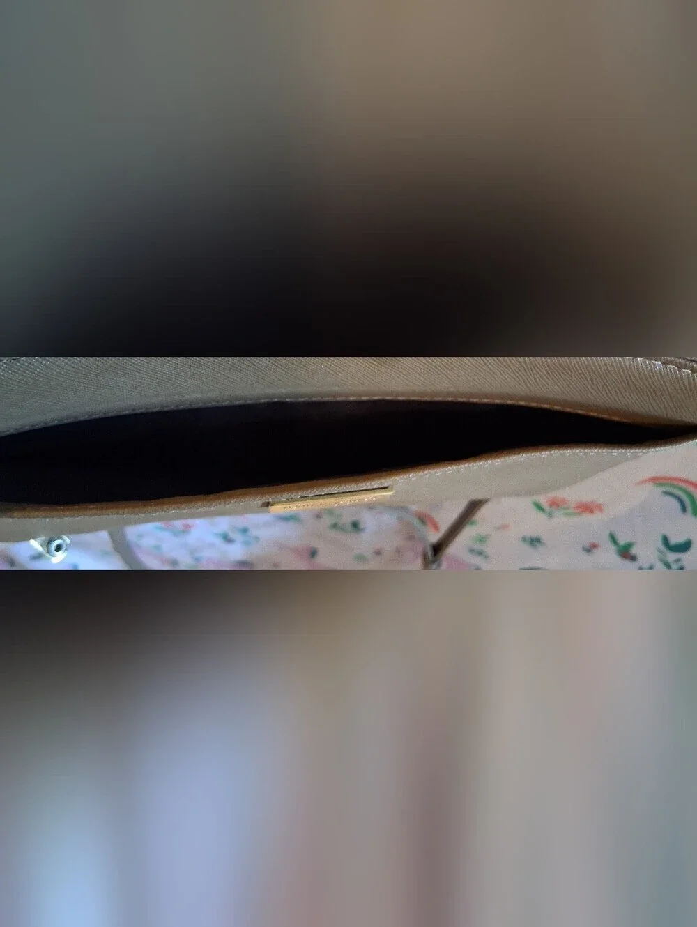 henri bendel slip closure out