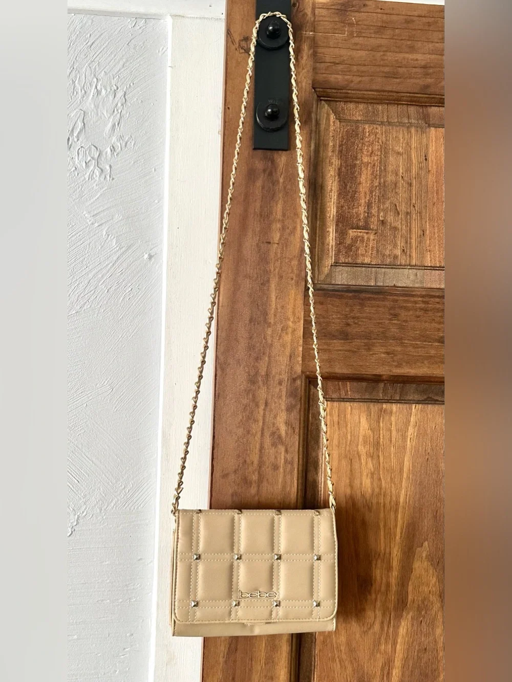 bebe tall pyramid 22”