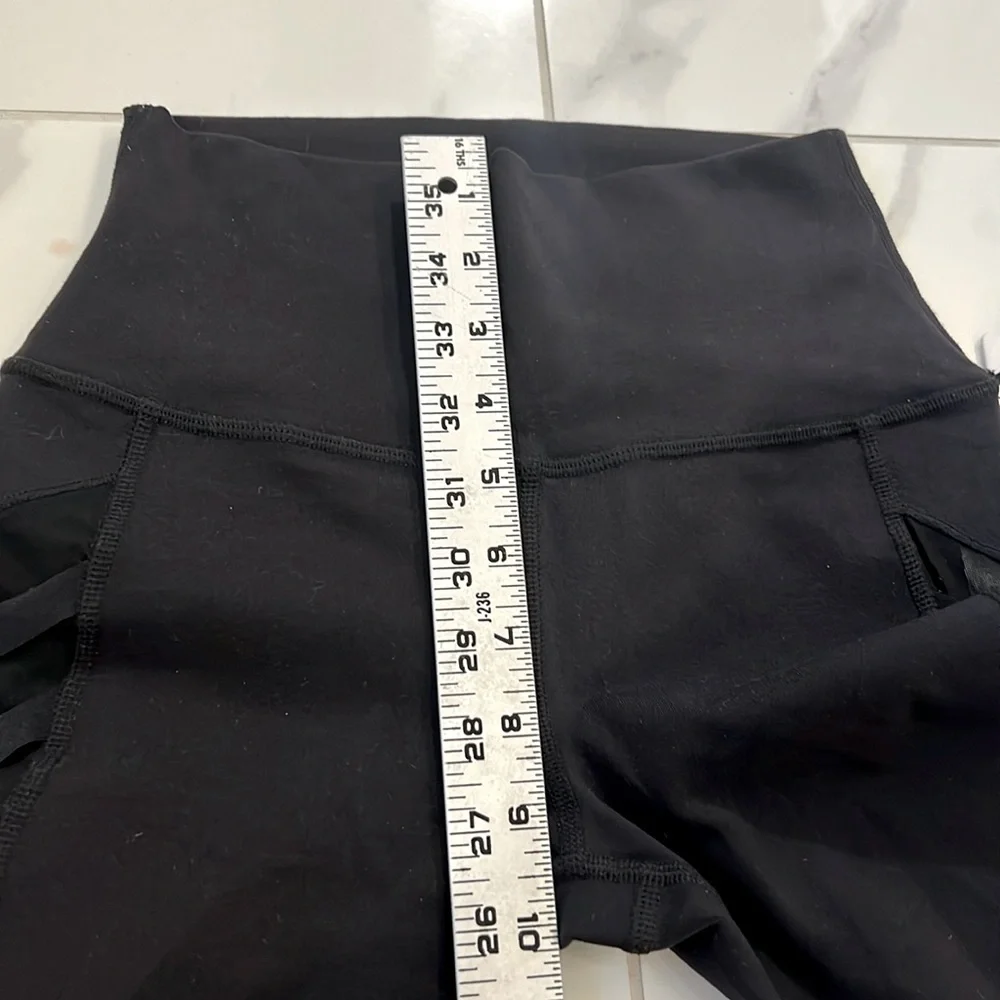 ALO Yoga ‼️nwt 📏size