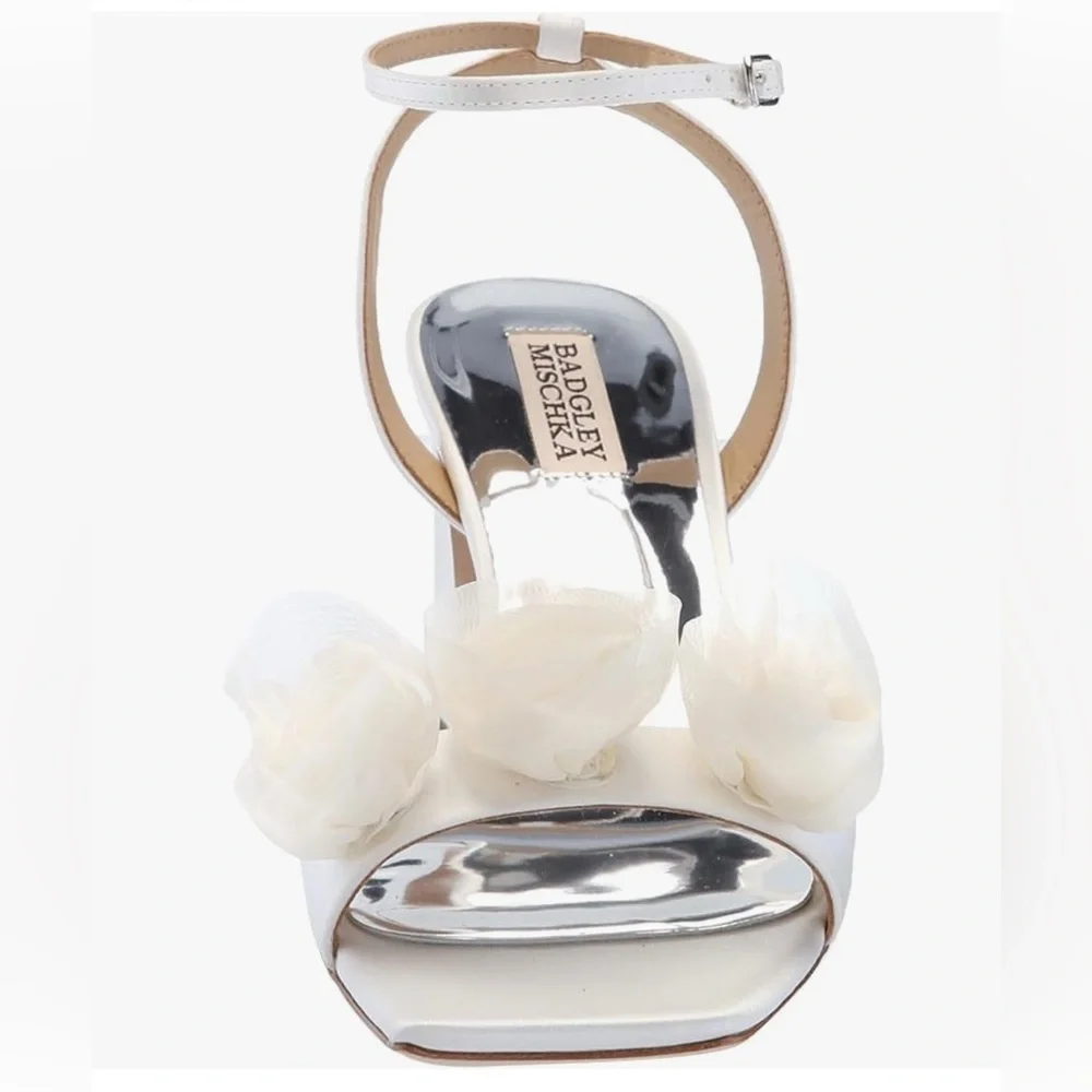 Badgley Mischka strap toe white