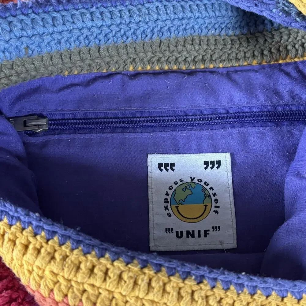 UNIF signs overall