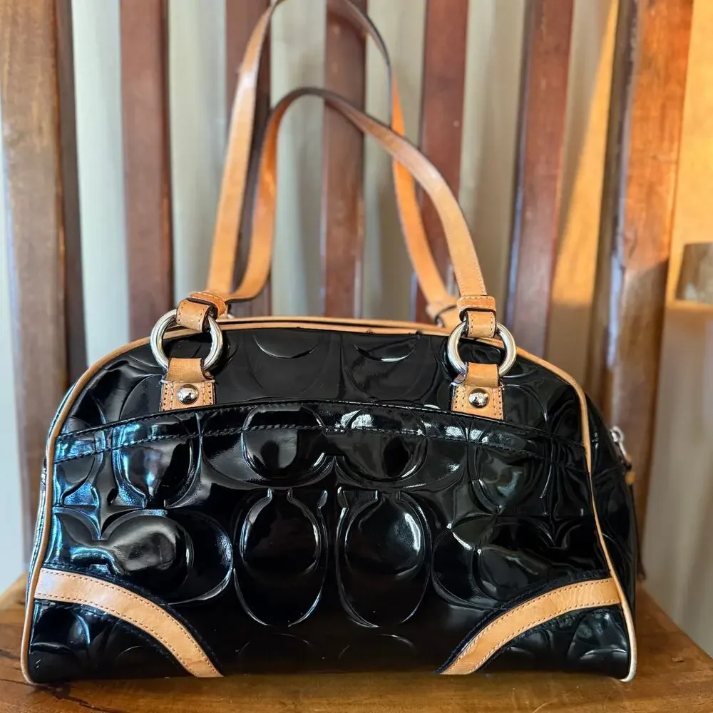Coach peyton signature