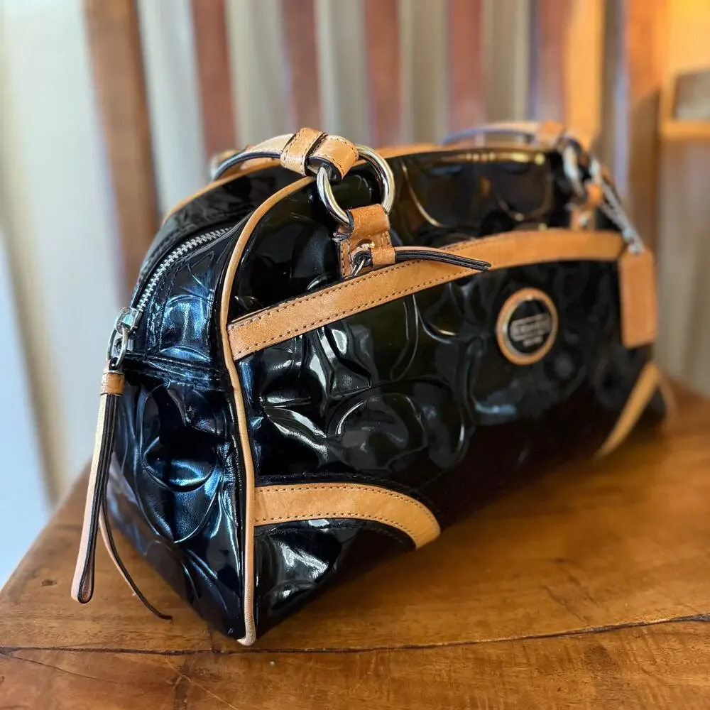 Coach peyton signature