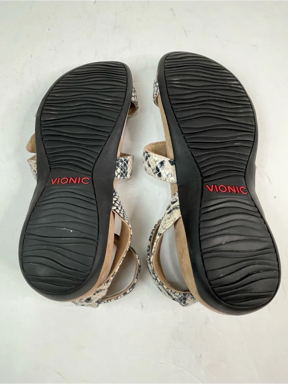 Vionic sahara snake
