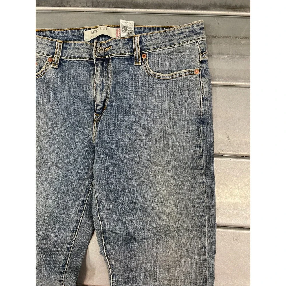 Levis opening spandex