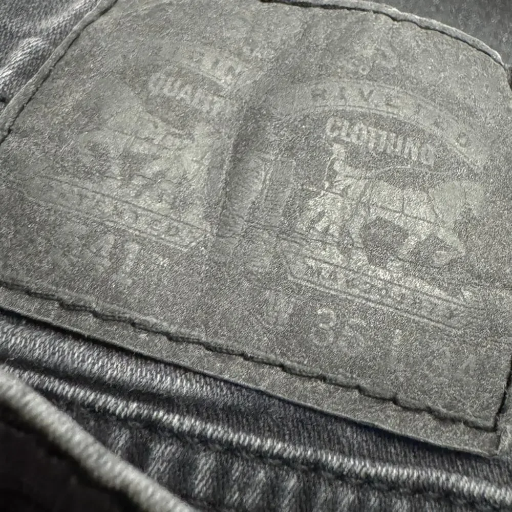 Levis pre throughout jeans