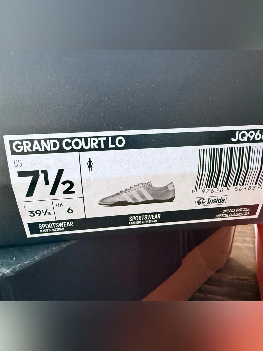 adidas classic sneaker