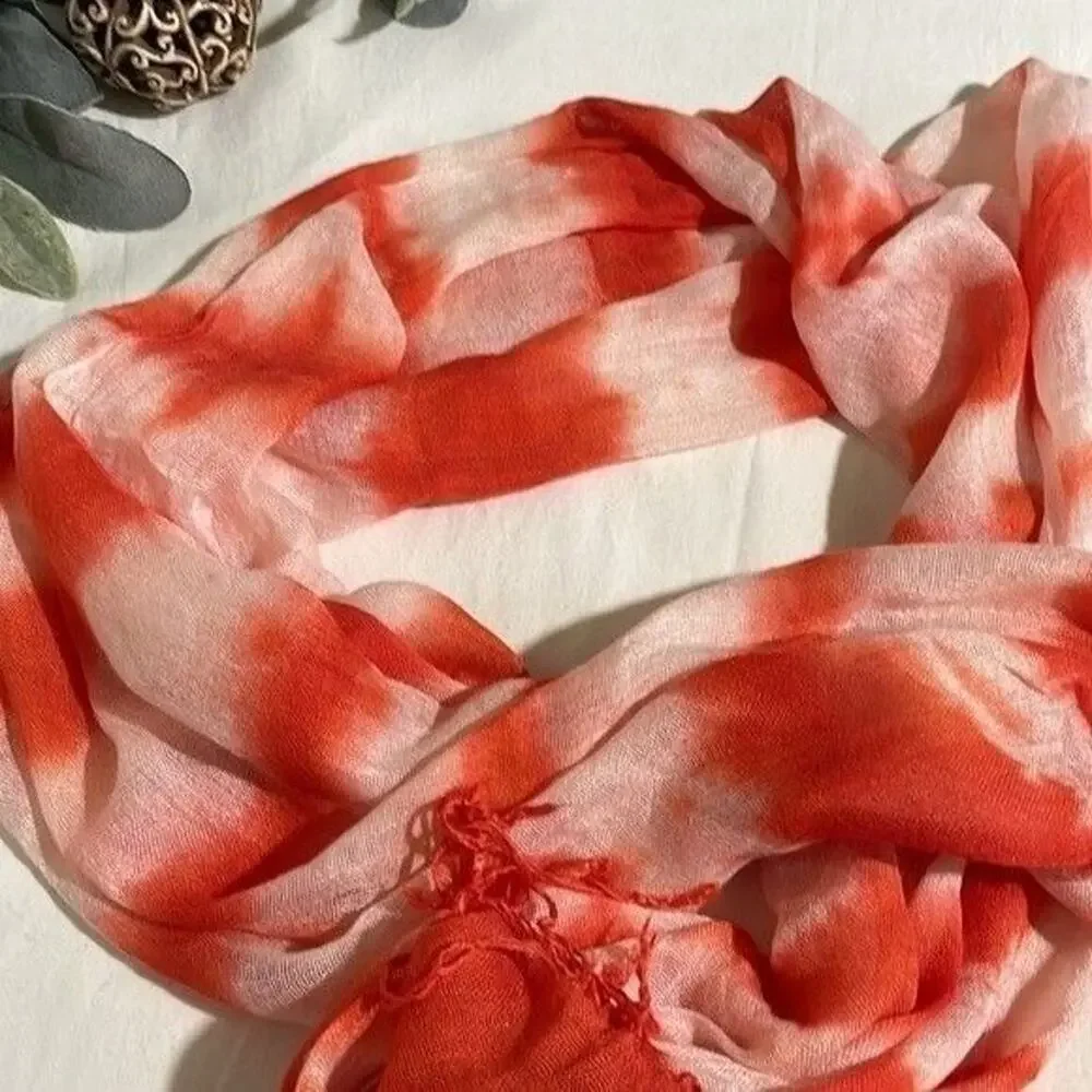 Unknown orange white