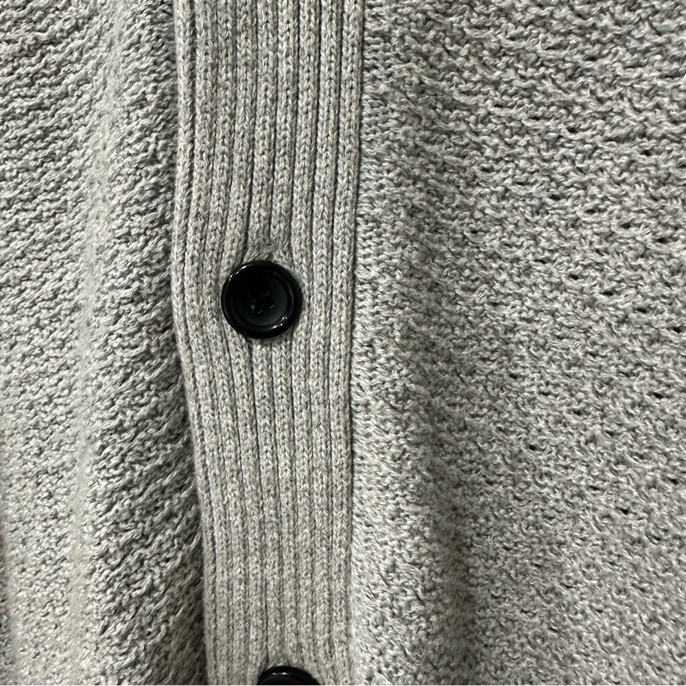 Rails button front