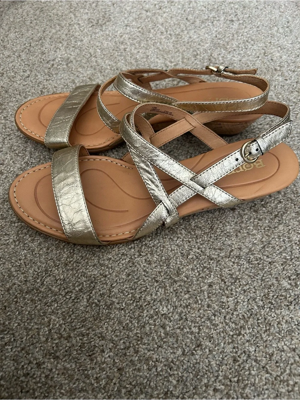 Born lightweight sandals