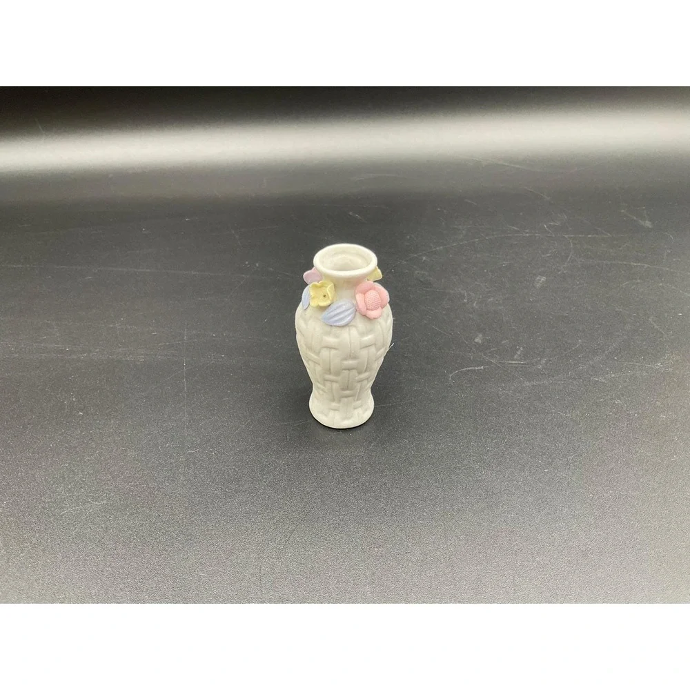 N/A ceramic miniature