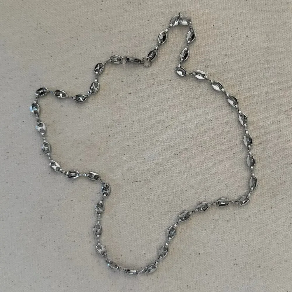 Other link necklace