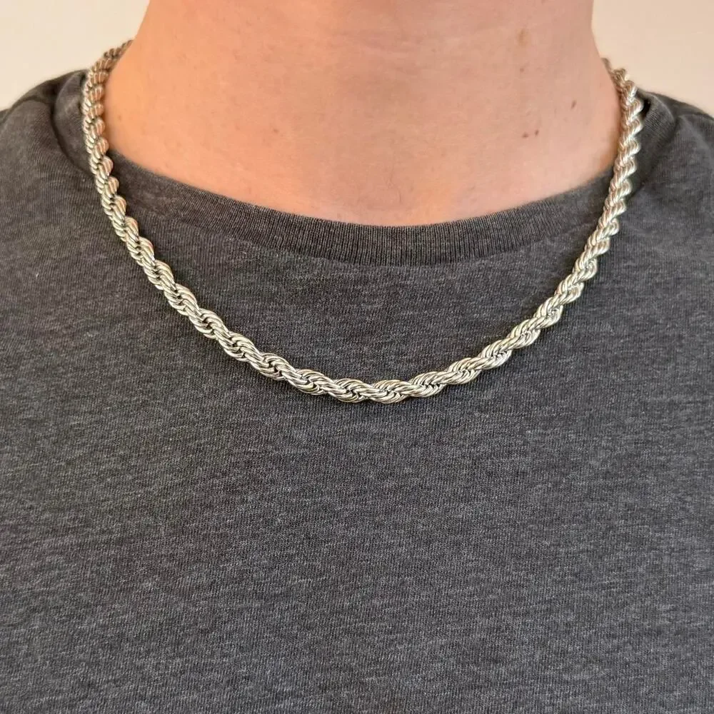 Basic rope chain necklace