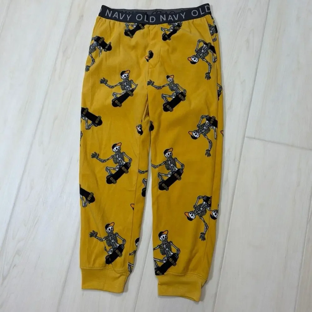 Old Navy skateboard print pre
