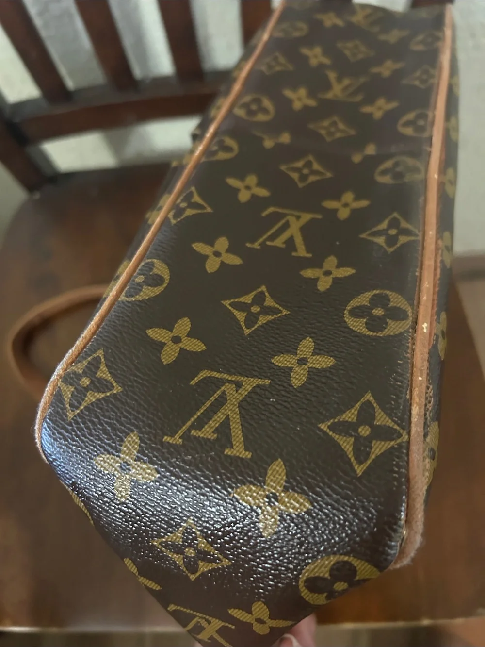 Beautiful bag gold everyday