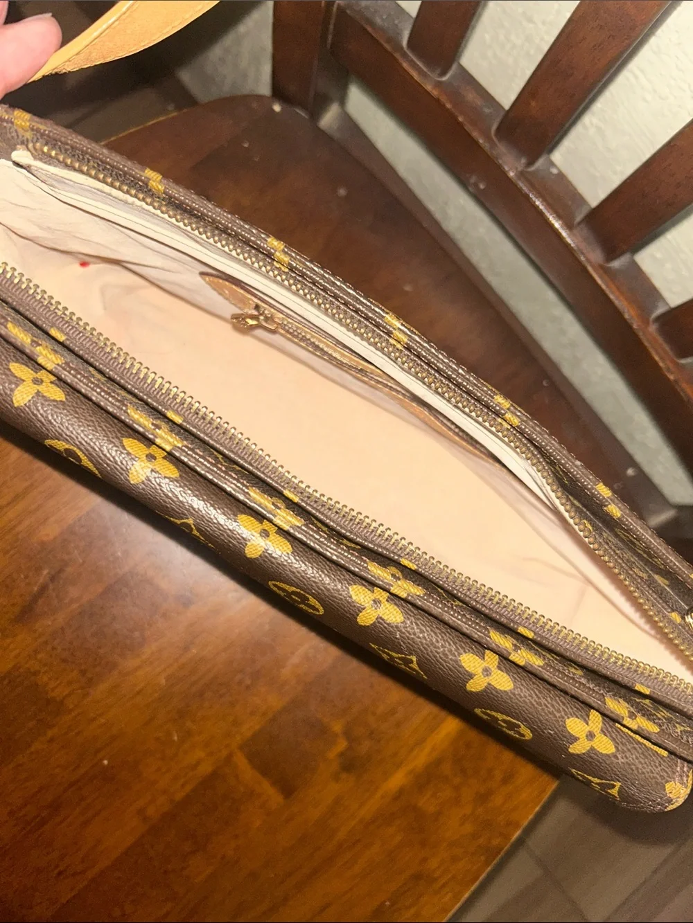 Beautiful bag classic organization monogram