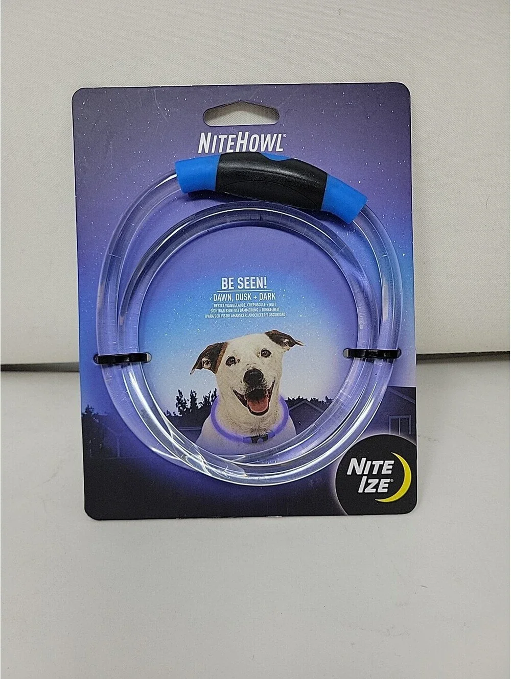 Nite Ize Howl LED Safety Necklace, Reusable Visibility Necklace For Pets