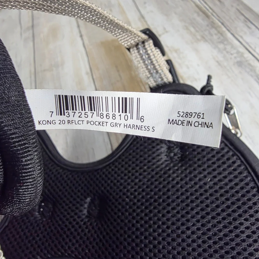 Kong reflective pocket