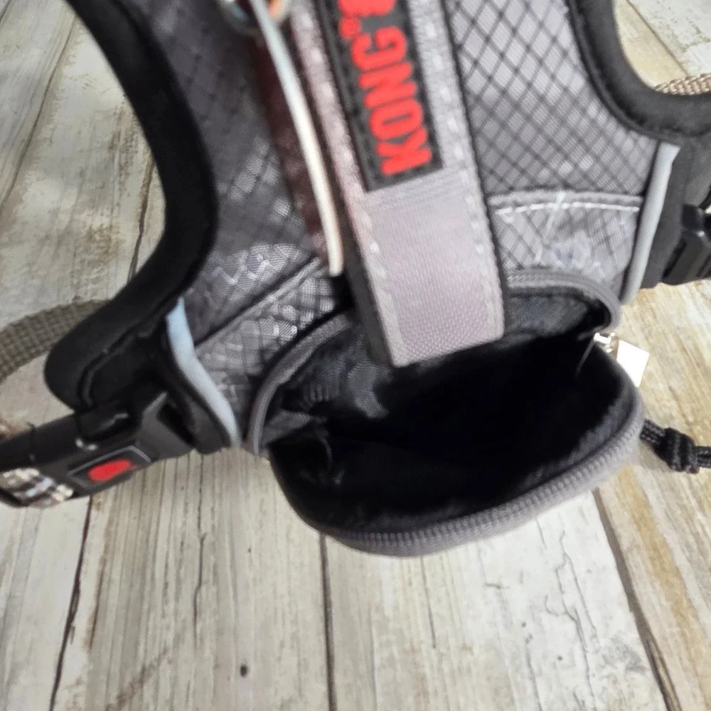 Kong reflective pocket